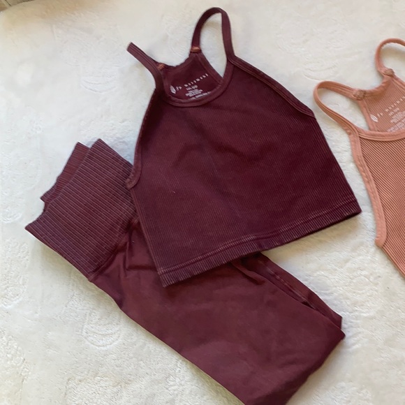 COPY - 🌺free people good karma legging happiness run set - Picture 6 of 10